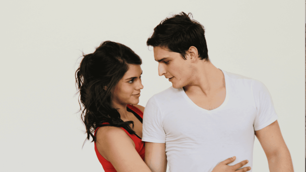 jovenes preparando su audicion para entrar a la carrera de actuacion en cefat